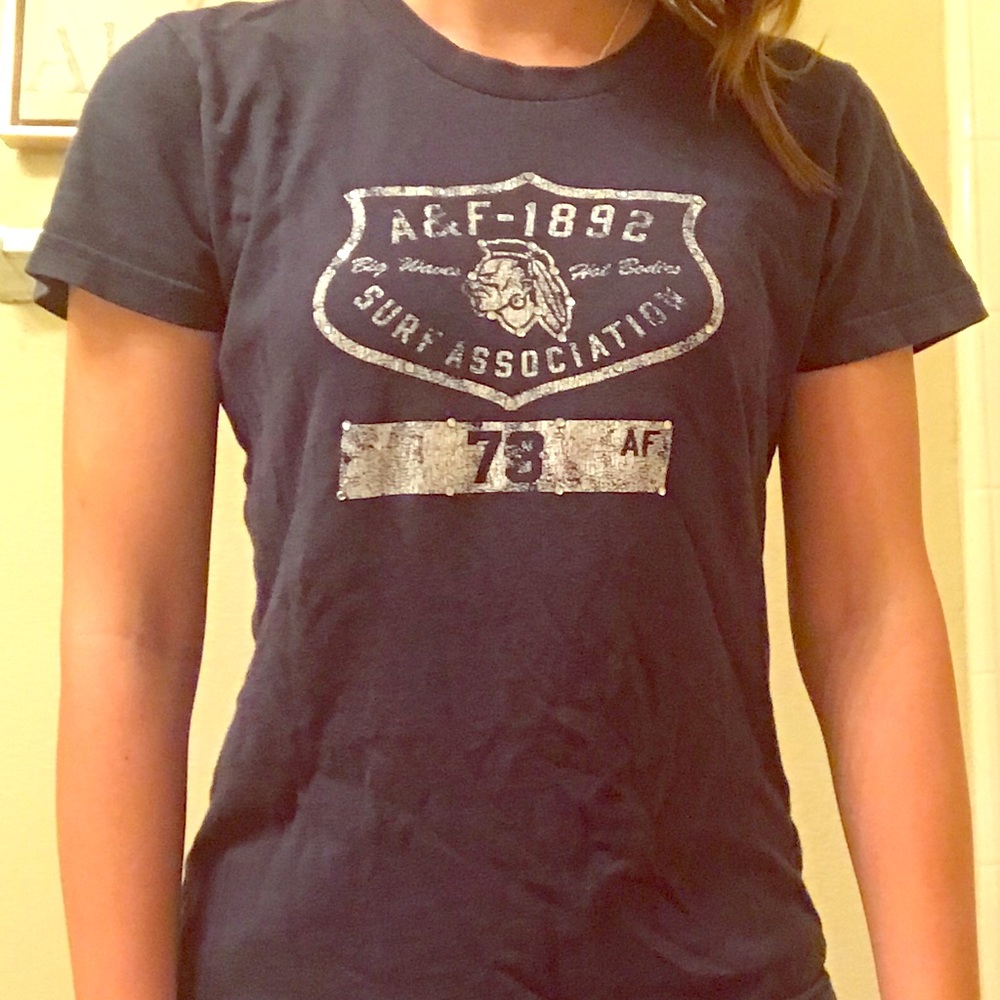 Navy tee